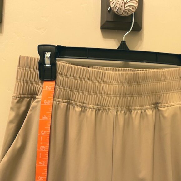 Old Navy High-Waisted SleekTech Barrel Ankle Pants - MED - NWOT - Picture 5 of 8